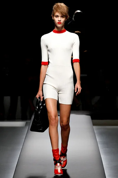 Look 28